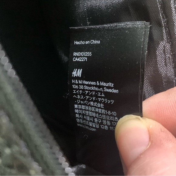 H&M black sequin cosmetics make up bag NWT OBO - Picture 9 of 10